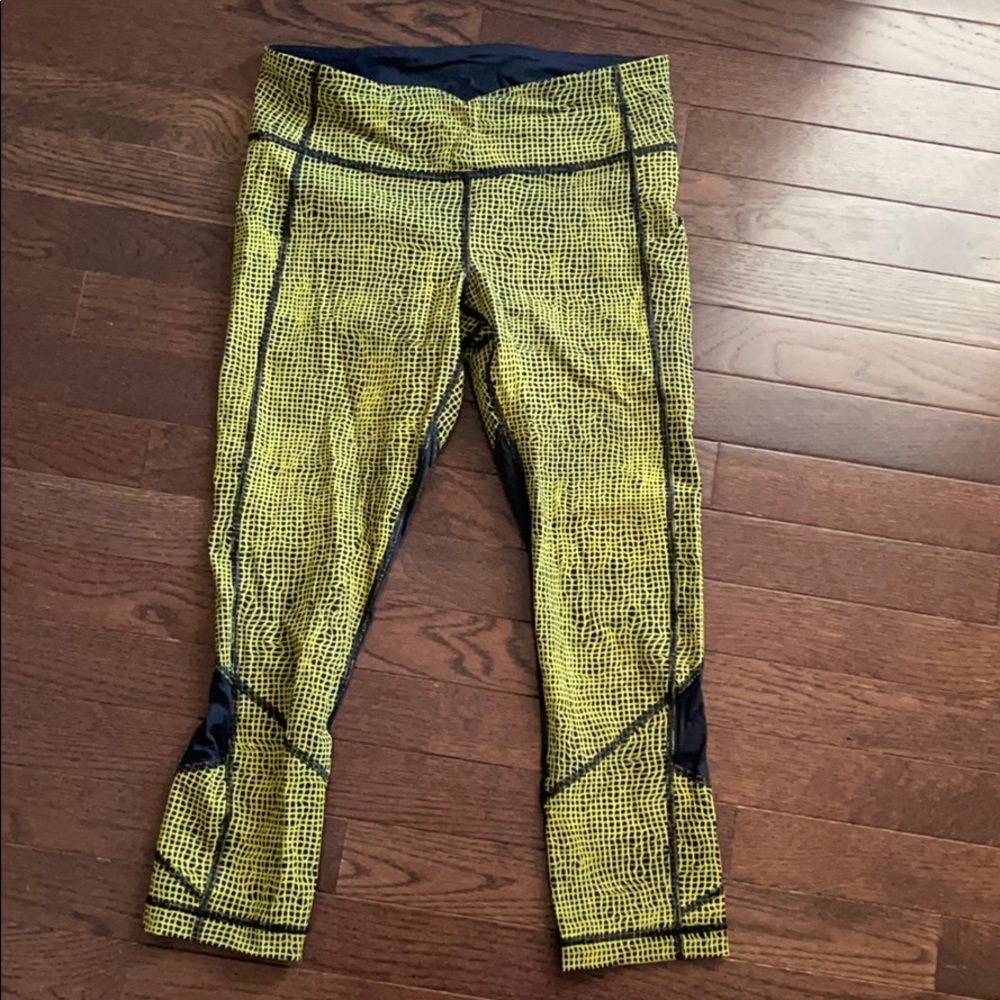 Lululemon cropped leggings workout